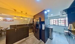 Blk 556 Jurong West Street 42 (Jurong West), HDB Executive #559713331